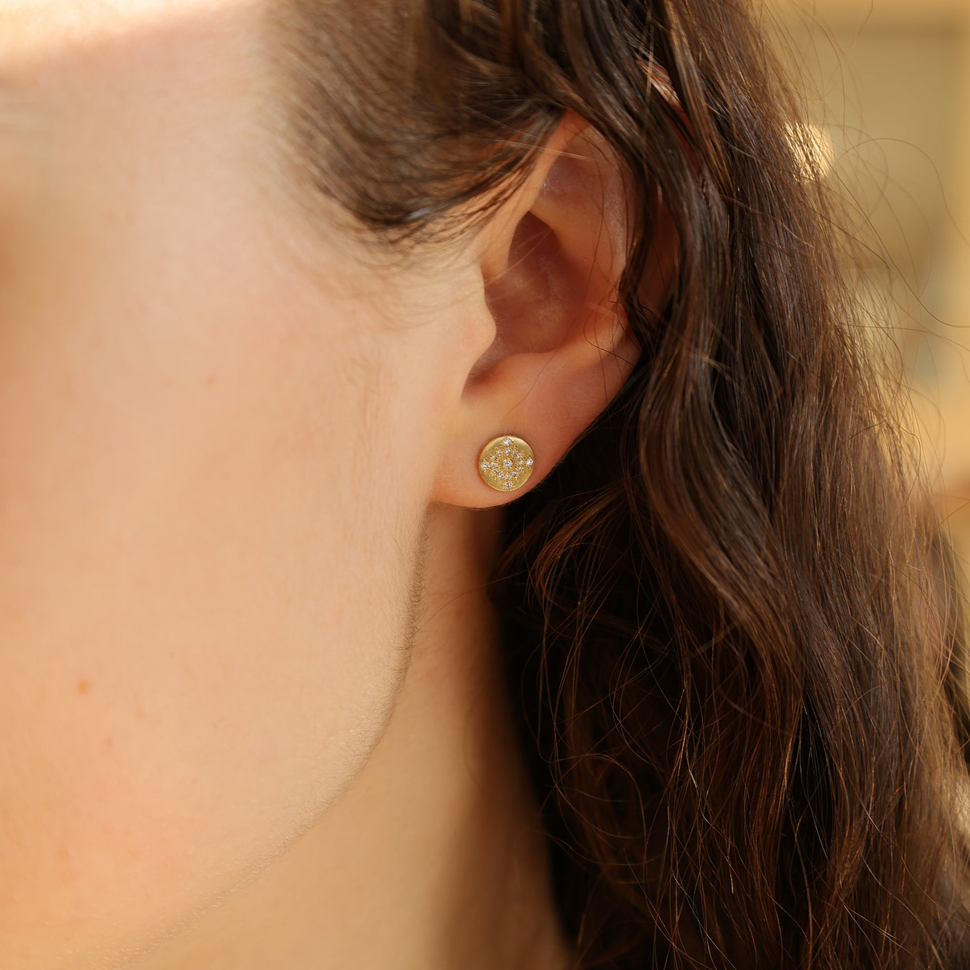 Shimmer Studs