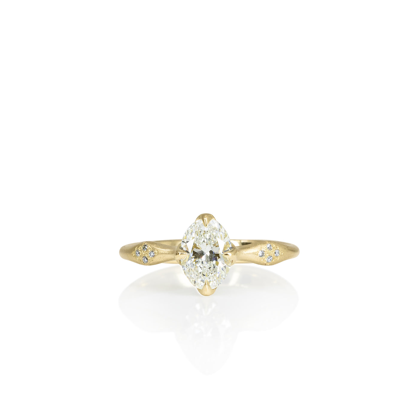 Oval Rosebud Ring