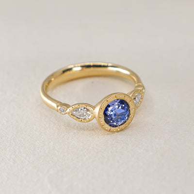 Unity Ring in Sapphire